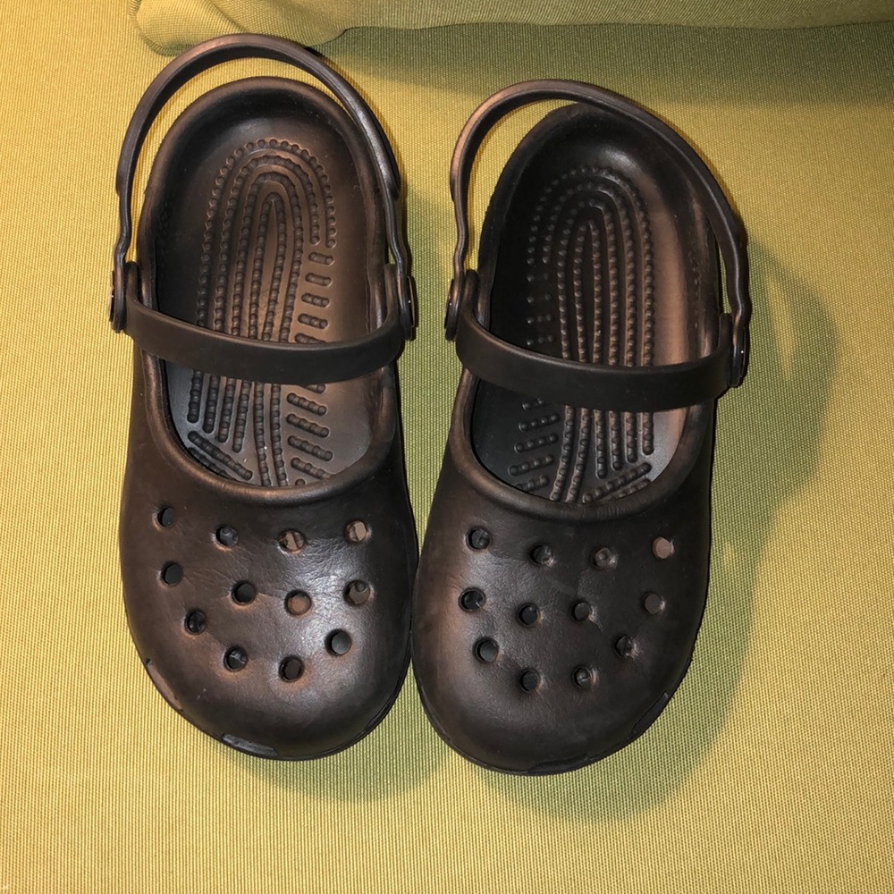 Little Girl black crocs Sz 13